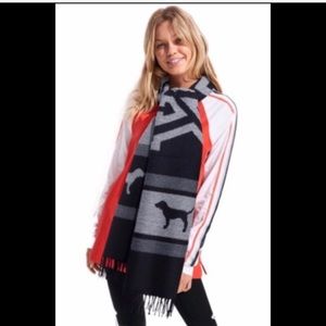 New 🆚 PiNK / blanket scarf - black & grey